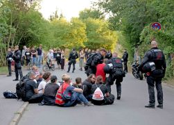 Wegen Gegenprotest Kein Auftritt Von Hoecke In Jena 40